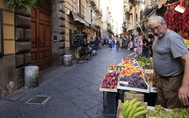 street market in sorrento amalfi coast