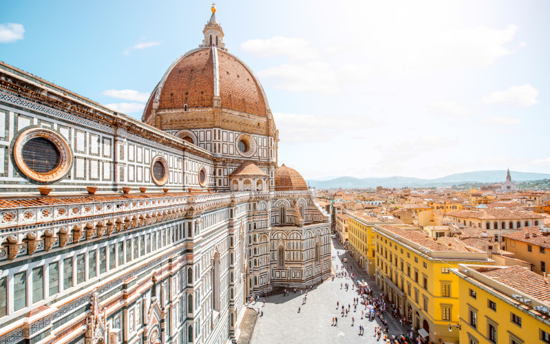 Santa Maria del Fiore church and old town in Florence
